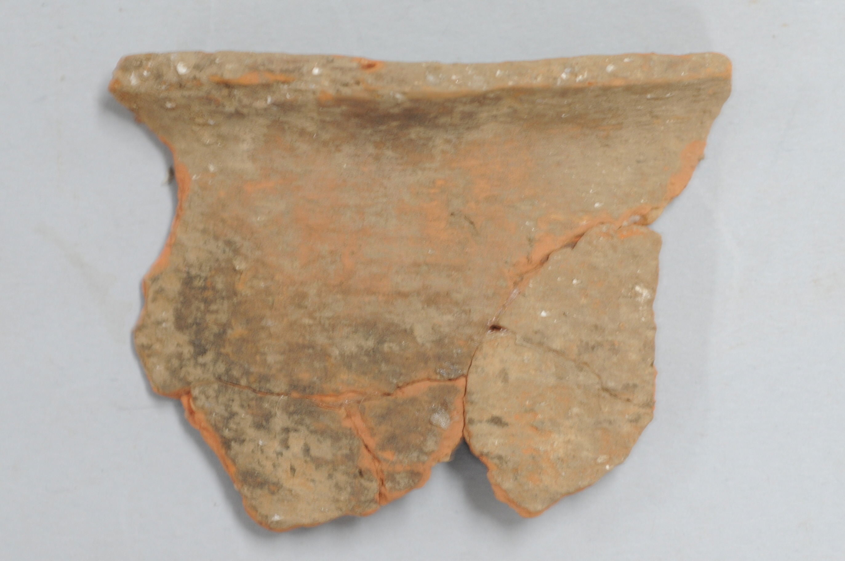 144 타날문토기편